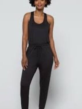 🌼B2G1🌼 We Wander Black Tank Active Jumpsuit NWOT